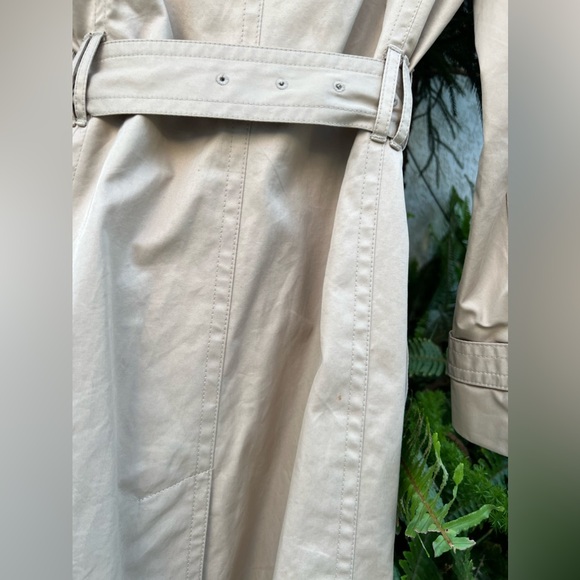 Banana Republic Beige Belter Trench Coat | XS | Removable Belt | Fully Lined - Picture 9 of 17